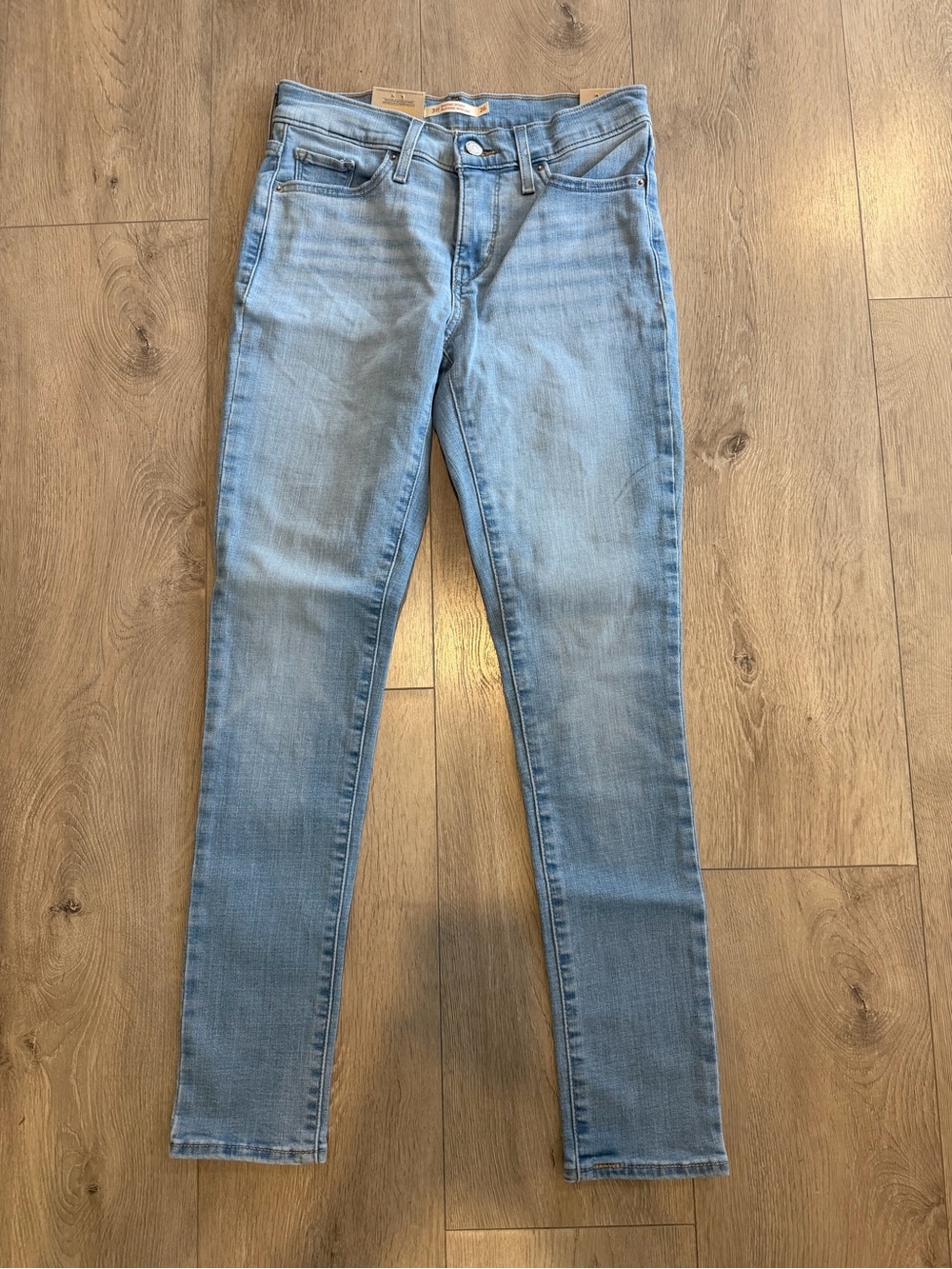 Levi's Light Wash Women's Skinny Jeans